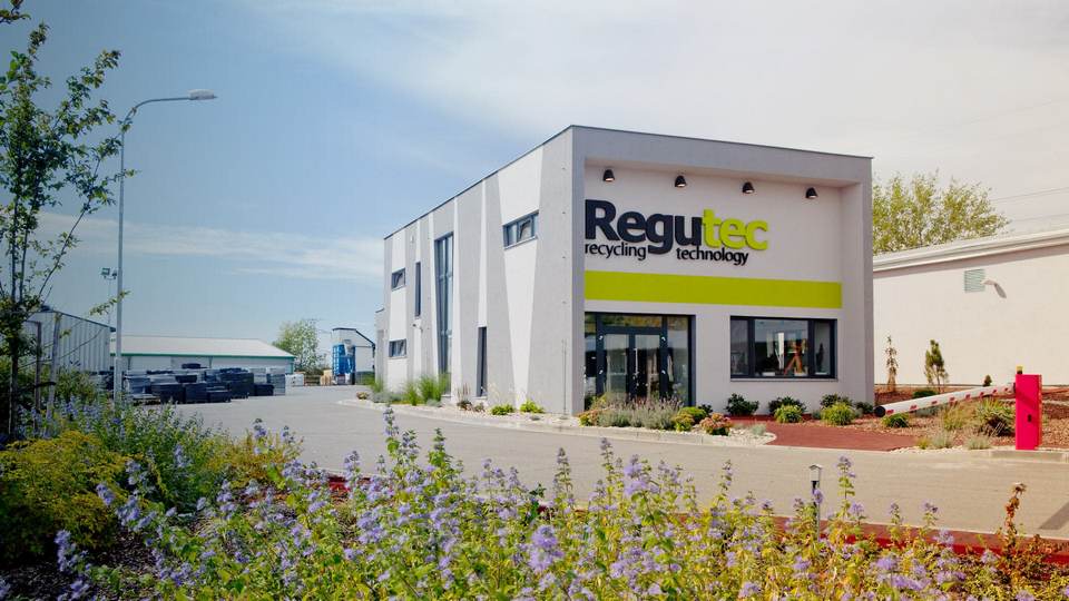 RECYCLED RUBBER PRODUCTS REGUTEC